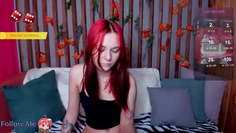 Snapshot of chloejenyss chatting on November 6, 1:50 am Chloe online show from November 6, 1:50 am