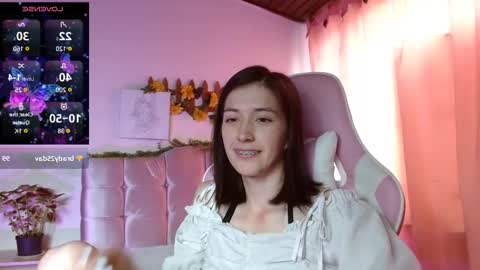 Snapshot of chloejohnsoon chatting on February 26, 4:24 pm Chloe online show from February 26, 4:24 pm