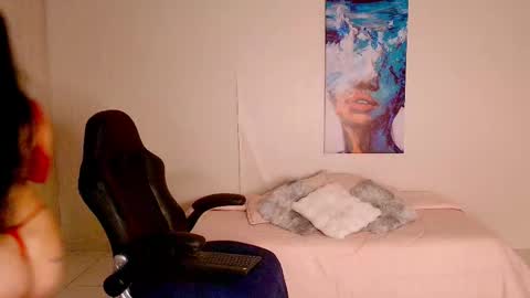 Snapshot of chloekitty_69 chatting on November 15, 11:40 am Melisa online show from November 15, 11:40 am