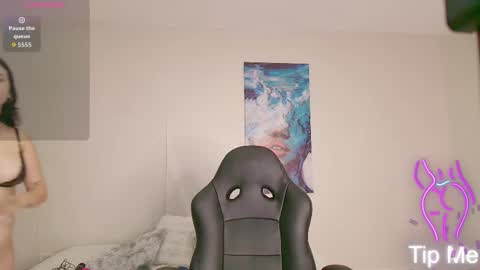 Snapshot of chloekitty_69 chatting on November 24, 11:32 am Melisa online show from November 24, 11:32 am