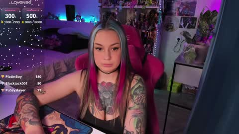 Snapshot of chloekohaku chatting on February 6, 11:32 am ChloeKohaku online show from February 6, 11:32 am