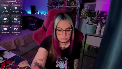 Snapshot of chloekohaku chatting on February 11, 3:18 am ChloeKohaku online show from February 11, 3:18 am