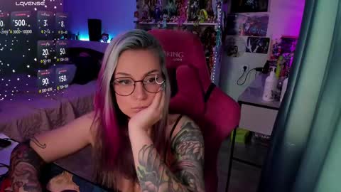 Snapshot of chloekohaku chatting on February 12, 4:23 am ChloeKohaku online show from February 12, 4:23 am