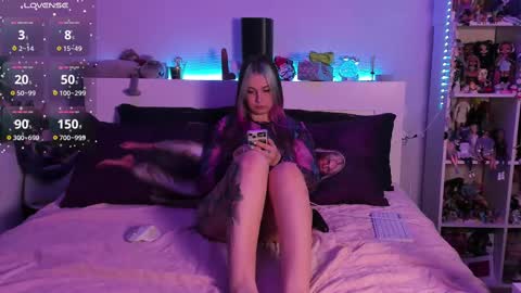 Snapshot of chloekohaku chatting on February 24, 3:44 am ChloeKohaku online show from February 24, 3:44 am