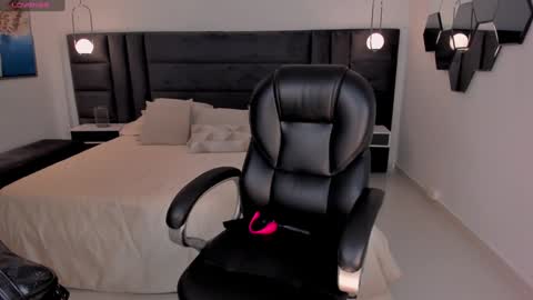 Chloe  OF chloemanson online show from December 16, 9:52 pm