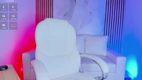 Chloe  online show from December 17, 3:51 pm