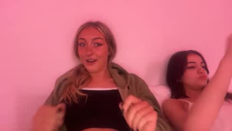 chloeros3e online show from September 25, 5:27 pm