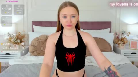 Chloe online show from March 6, 1:37 am