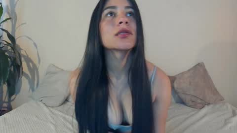 ChloeTurner  online show from February 2, 3:39 pm