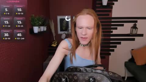 Snapshot of chloevalentinee chatting on October 23, 11:53 am Chloe online show from October 23, 11:53 am