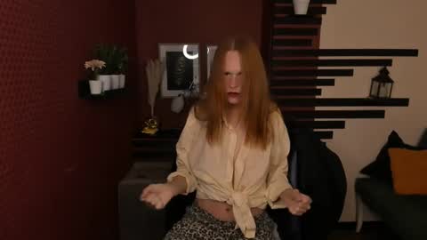 Snapshot of chloevalentinee chatting on November 5, 1:00 pm Chloe online show from November 5, 1:00 pm