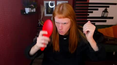 Chloe online show from December 15, 2:21 pm