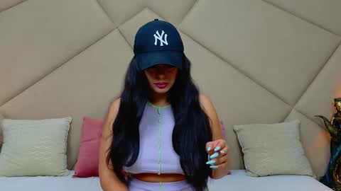 Chloe Vee online show from September 28, 5:02 am