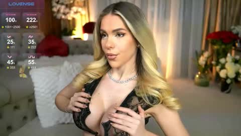 Chloe online show from March 9, 9:19 pm