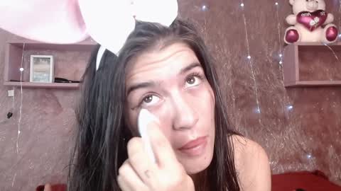 Snapshot of chlooe_zoe chatting on January 5, 1:13 am chlooe_zoe online show from January 5, 1:13 am