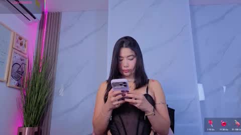 Snapshot of chlooee_ chatting on February 20, 1:57 am Chlooe online show from February 20, 1:57 am