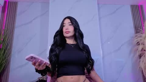 Snapshot of chlooee_ chatting on March 17, 2:16 am Chlooe online show from March 17, 2:16 am