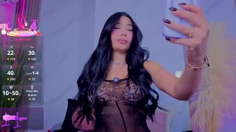 Snapshot of chlooee_ chatting on April 7, 2:12 am Chlooe online show from April 7, 2:12 am