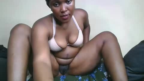 Snapshot of choco_baeb chatting on February 13, 6:38 pm nei online show from February 13, 6:38 pm