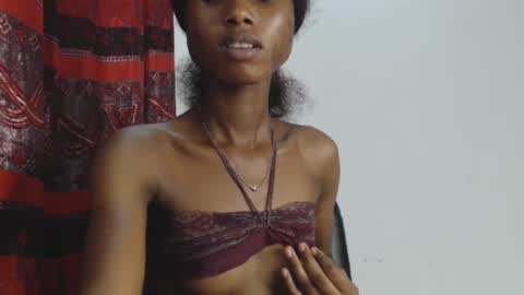 choco_petitqueen online show from December 12, 9:30 am