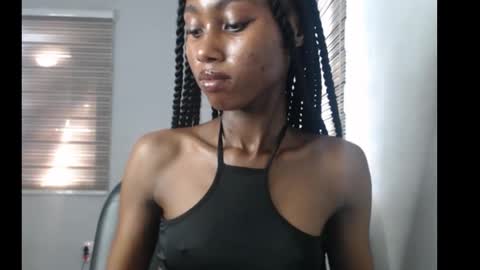 Snapshot of choco_petitqueen chatting on November 18, 7:57 am choco_petitqueen online show from November 18, 7:57 am