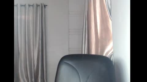 Snapshot of choco_petitqueen chatting on March 4, 7:47 am choco_petitqueen online show from March 4, 7:47 am