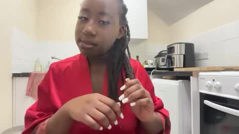 Snapshot of chocolatebunnycakez chatting on February 5, 2:05 am chocolatebunnycakez online show from February 5, 2:05 am