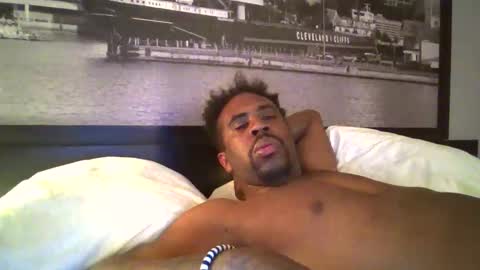 Snapshot of chocolatedolla chatting on February 16, 1:02 am chocolatedolla online show from February 16, 1:02 am