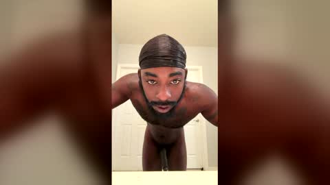 Snapshot of chocolatethundaxxx chatting on April 15, 12:06 am chocolatethundaxxx online show from April 15, 12:06 am