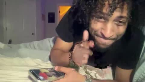 Snapshot of chocolatevanillaswirl3 chatting on May 1, 1:32 am chocolatevanillaswirl3 online show from May 1, 1:32 am
