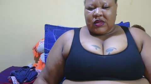 Snapshot of chocolovebbw1986 chatting on November 24, 6:24 am XSEXYBBW69 online show from November 24, 6:24 am