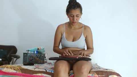 Snapshot of chocorramitavagina19 chatting on March 28, 6:51 pm maria online show from March 28, 6:51 pm