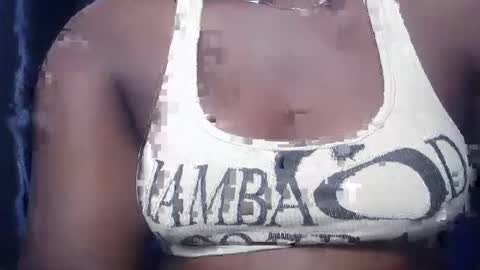 Snapshot of chocoslut22 chatting on December 17, 3:56 am chocoslut22 online show from December 17, 3:56 am