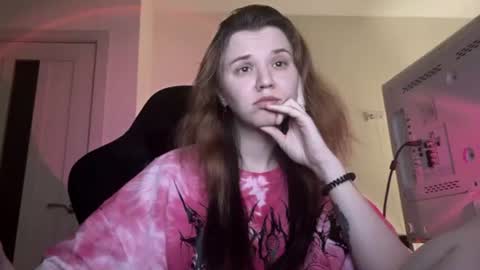 Lissa online show from August 7, 10:45 pm