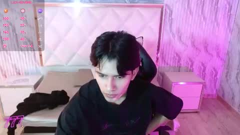 chos_tay online show from June 16, 11:46 am
