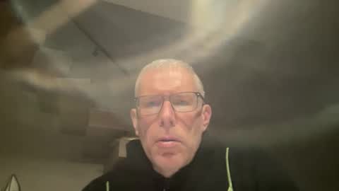 Snapshot of choupipat1 chatting on March 2, 5:41 am choupipat1 online show from March 2, 5:41 am