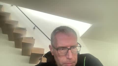 Snapshot of choupipat1 chatting on March 15, 12:44 pm choupipat1 online show from March 15, 12:44 pm