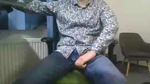 Snapshot of chr432is chatting on October 24, 11:50 am chr432is online show from October 24, 11:50 am