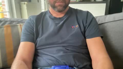 Snapshot of chris13abcd chatting on December 2, 12:21 pm chris13abcd online show from December 2, 12:21 pm