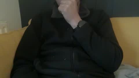 chris13abcd online show from January 15, 8:41 am