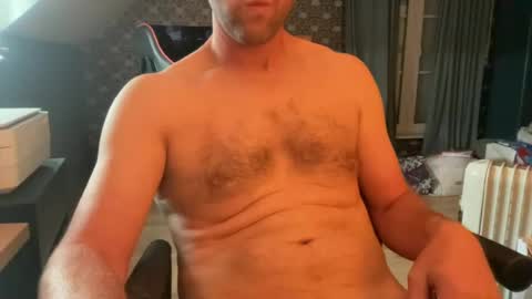 chris13abcd online show from June 16, 8:17 am