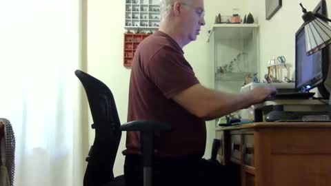 chris2002b online show from September 21, 1:40 am