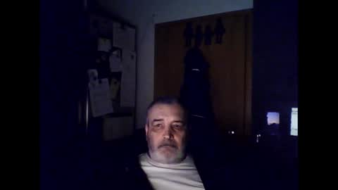 Snapshot of chris250268 chatting on December 8, 4:35 am Chris online show from December 8, 4:35 am