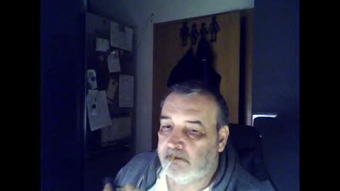 Snapshot of chris250268 chatting on December 22, 1:34 am Chris online show from December 22, 1:34 am