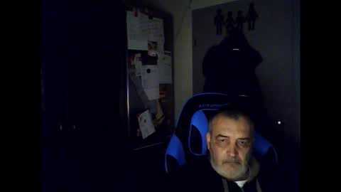 Snapshot of chris250268 chatting on November 1, 6:37 am Chris online show from November 1, 6:37 am