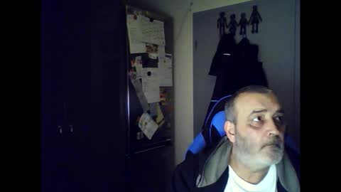 Snapshot of chris250268 chatting on December 13, 7:53 pm Chris online show from December 13, 7:53 pm