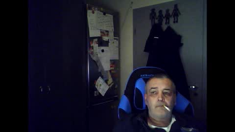 Snapshot of chris250268 chatting on December 20, 2:57 pm Chris online show from December 20, 2:57 pm