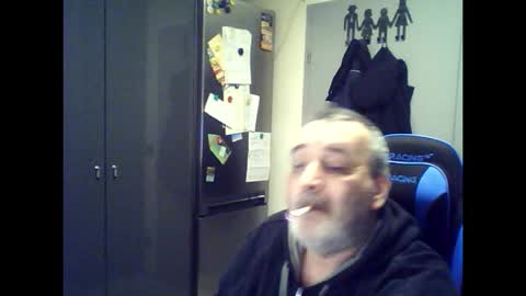 Chris online show from March 28, 6:51 pm