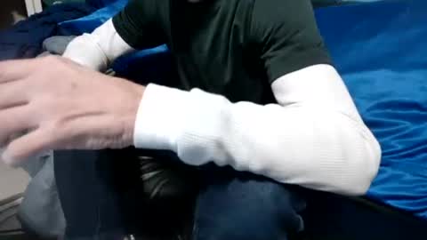 Snapshot of chris526520 chatting on March 2, 4:28 am chris526520 online show from March 2, 4:28 am