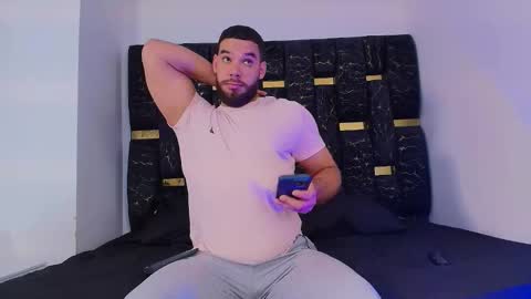 Snapshot of chris_blake__ chatting on November 19, 6:41 pm Chris B online show from November 19, 6:41 pm